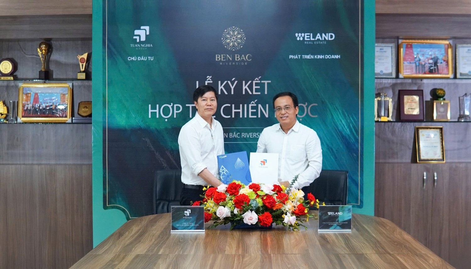 Ảnh 1: Weland và Tuấn Nghĩa bắt tay hợp tác tại thị trường Lạng Sơn